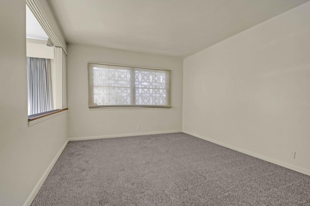 102 Candlelite Path Photo 22