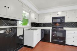 102 Candlelite Path photo 4