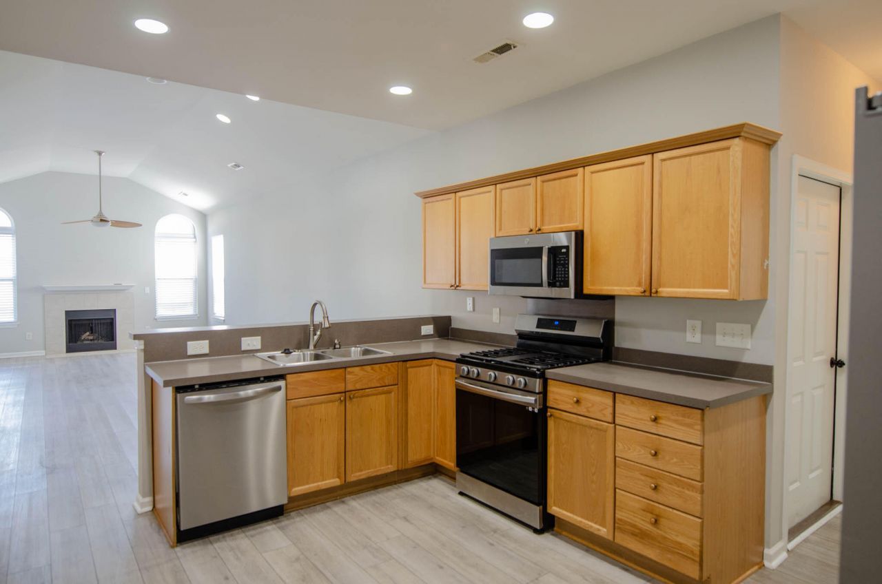 8800 Dorchester Road Photo 16