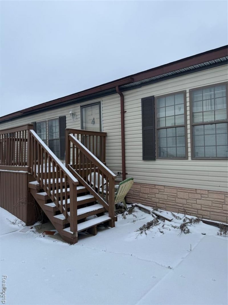 2222 S Sheeran Drive, Milford Township, MI 48381 Main Photo