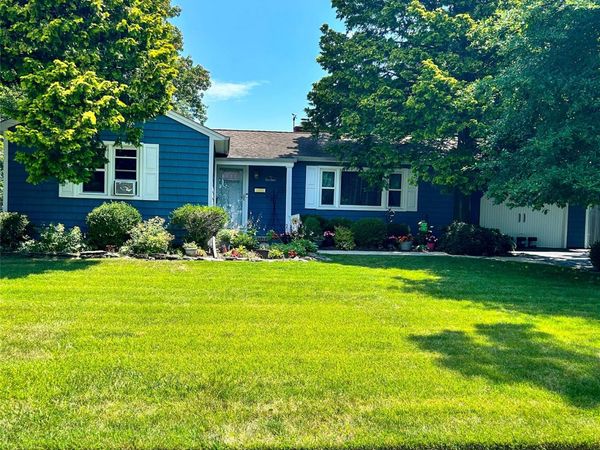 7 Lico Place, Babylon, NY 11702