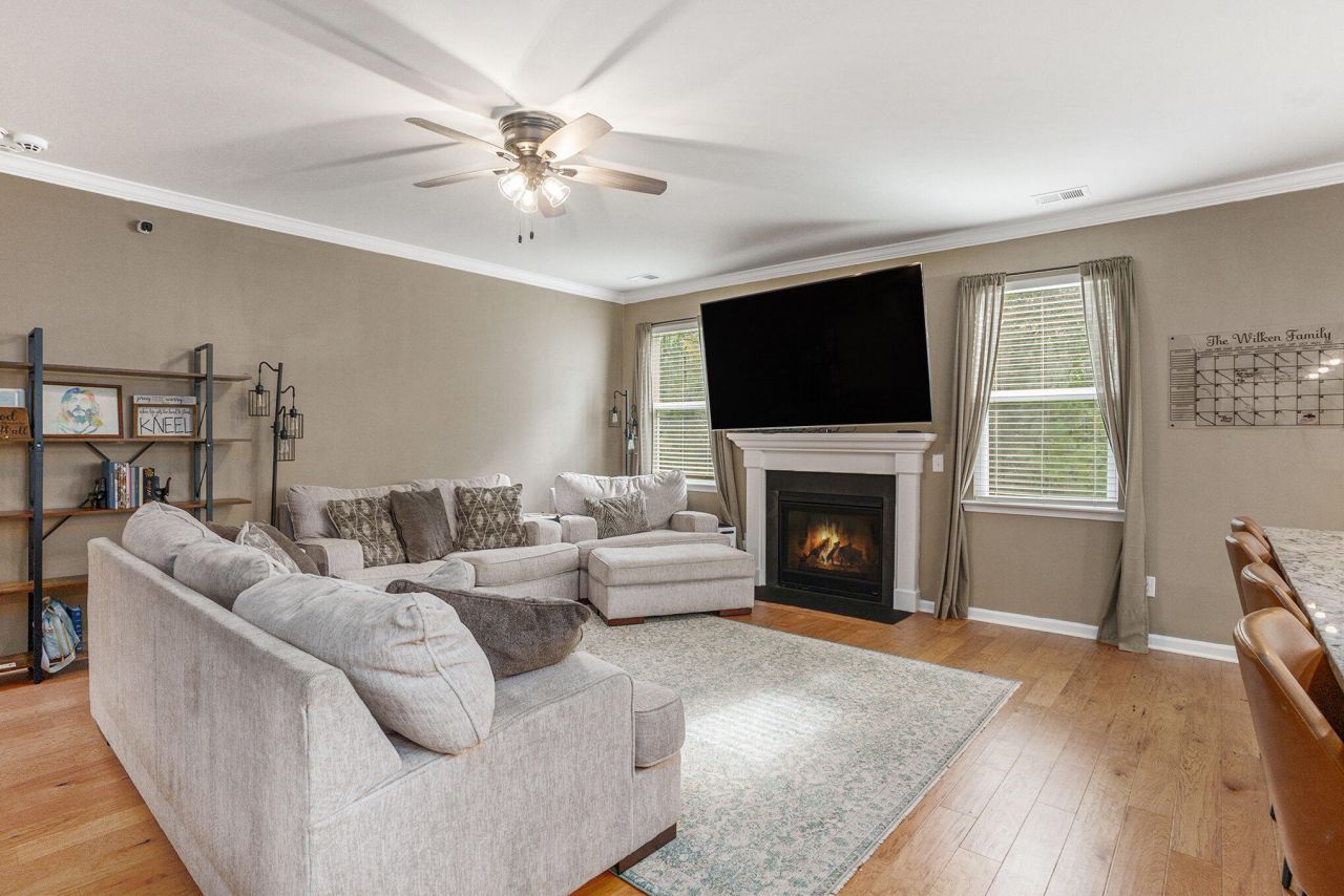 488 Oak View Way Way Photo 13