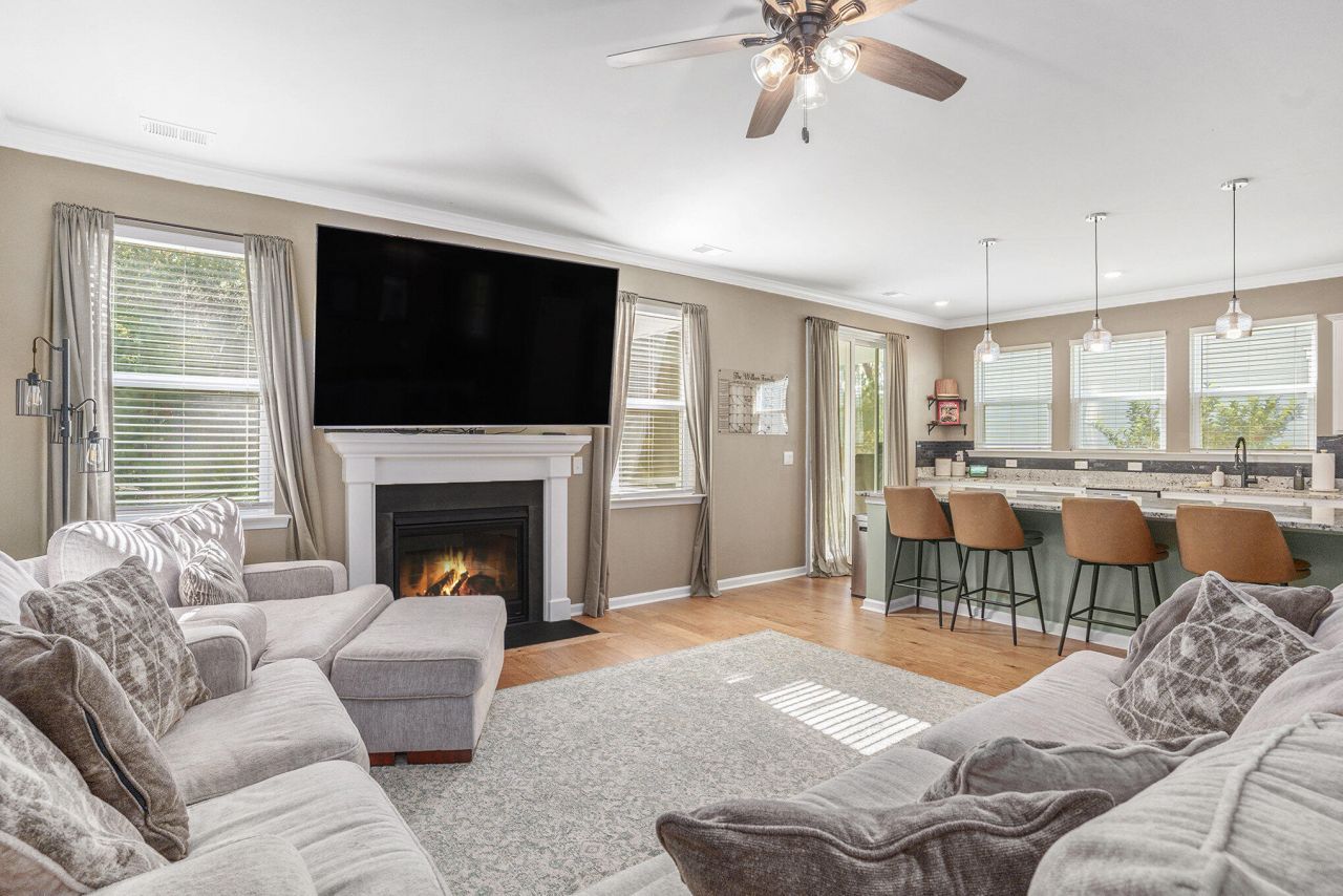 488 Oak View Way Way Photo 9