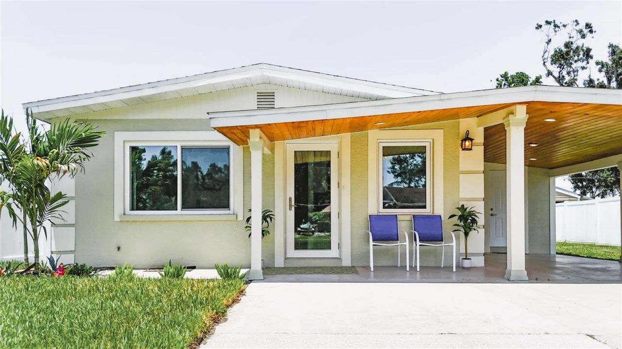 2604 12th Street W, Palmetto, FL 34221 Main Photo