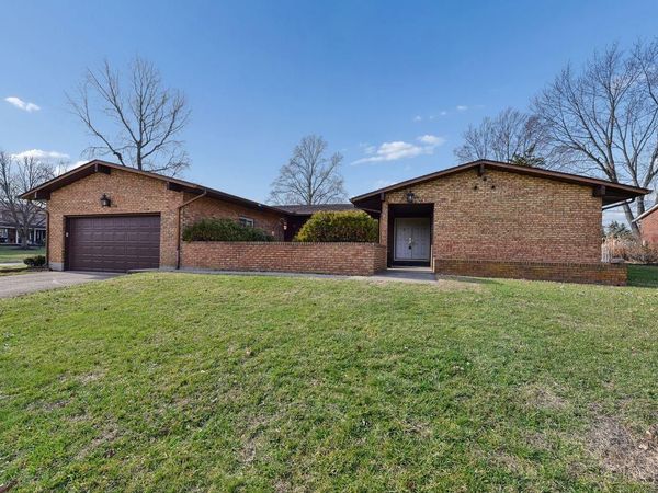 1600 Woodhall Court, Middletown, OH 45042