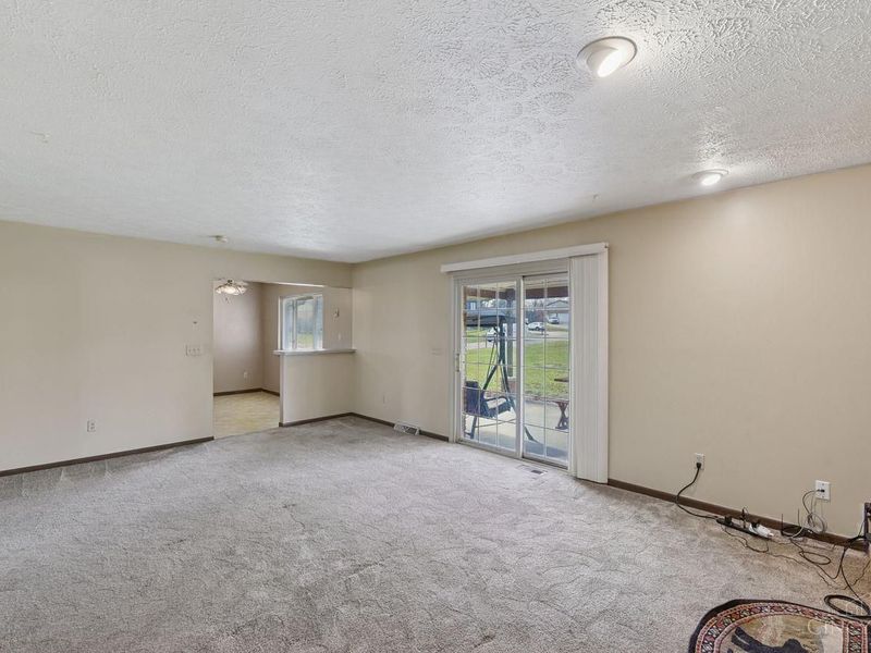 1600 Woodhall Court, Middletown, OH 45042 Photo 12