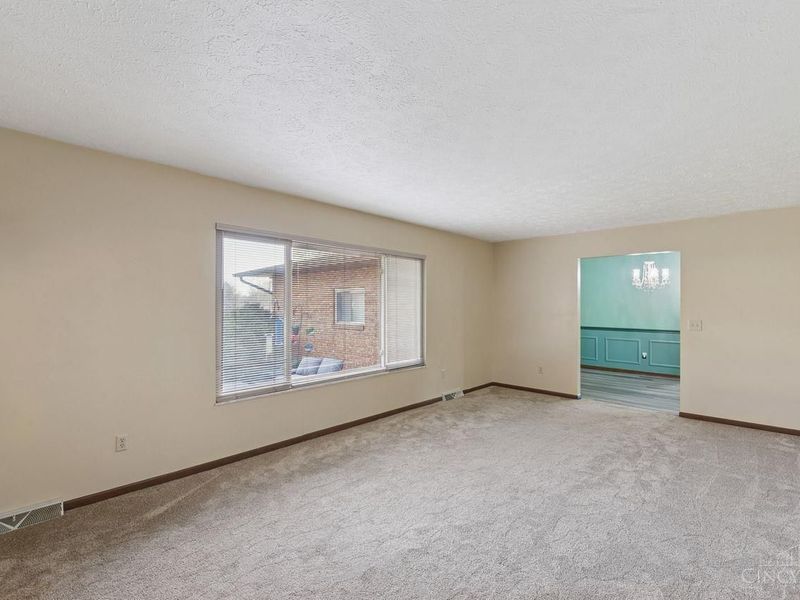 1600 Woodhall Court, Middletown, OH 45042 Photo 5