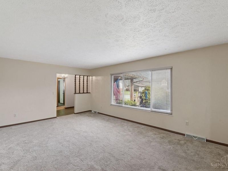 1600 Woodhall Court, Middletown, OH 45042 Photo 6