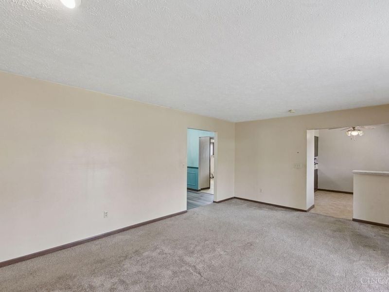 1600 Woodhall Court, Middletown, OH 45042 Photo 9