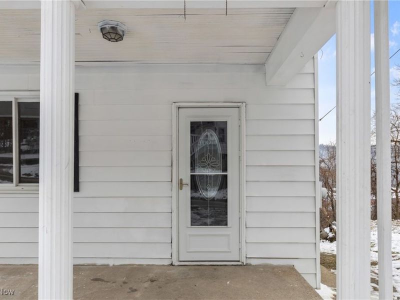 900 N 6th Street, Martins Ferry, OH 43935 Photo 4