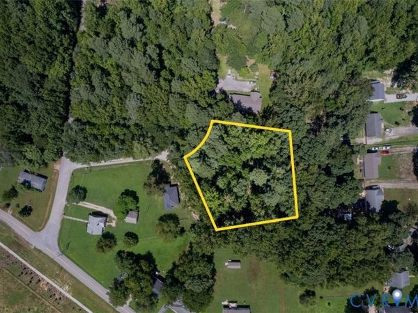 19713 Walker Avenue , Chester, VA 23834