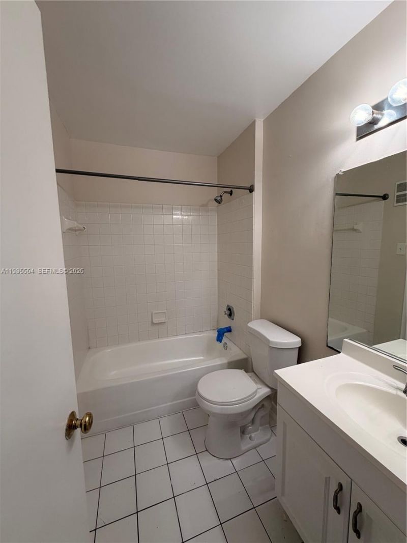 15325 SW 106 Te, Unit 604, Miami, FL 33196 Photo