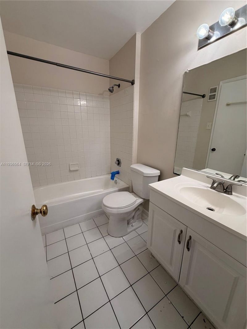 15325 SW 106 Te, Unit 604, Miami, FL 33196 Photo