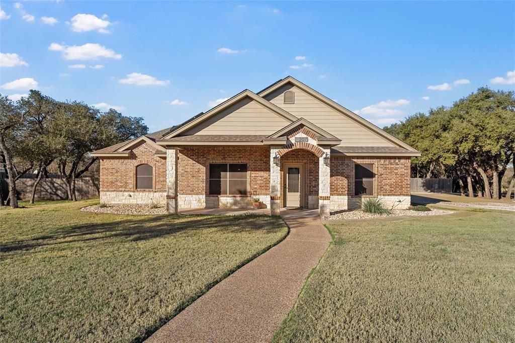 207 Cresthill Circle, Valley Mills, TX 76689 Main Photo
