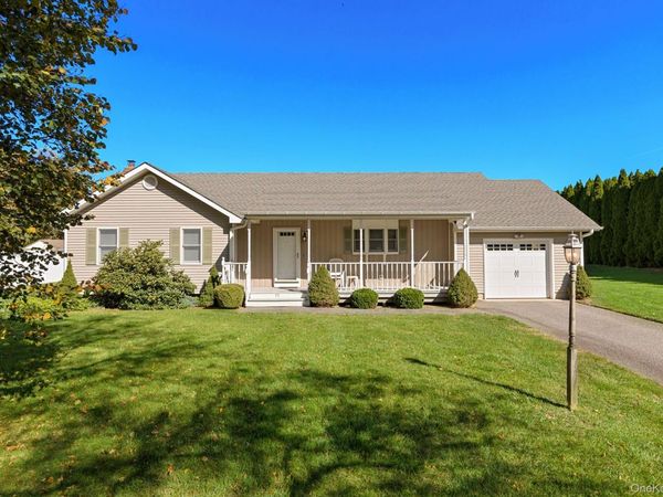 72 Josica Drive, Aquebogue, NY 11901