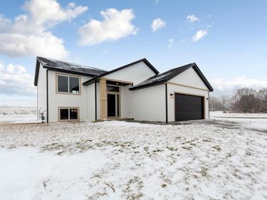 801 2nd St SE, Dodge Center, MN 55927