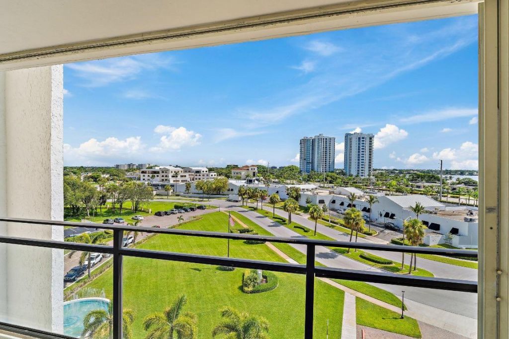 336 Golfview Road, Unit 719, North Palm Beach, FL 33408 Photo