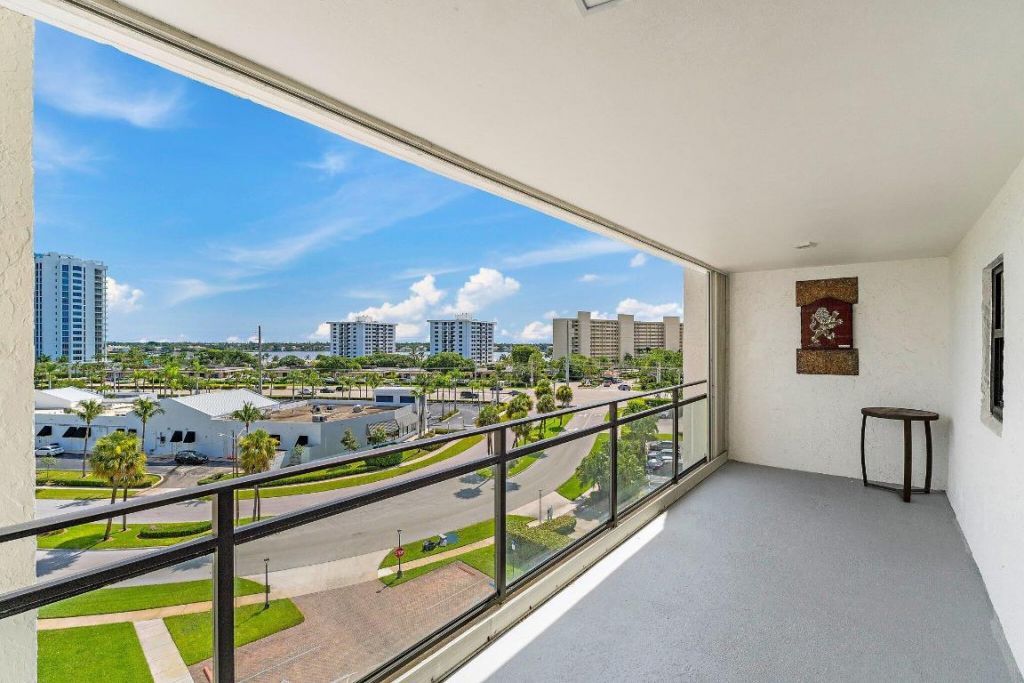 336 Golfview Road, Unit 719, North Palm Beach, FL 33408 Photo