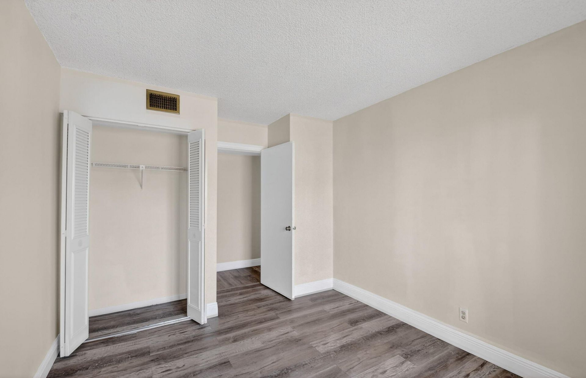 1013 Green Pine Boulevard, Unit G1, West Palm Beach, FL 33409 Photo