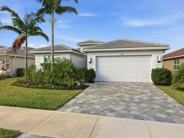 11902 SW Coral Cove Parkway, Port St. Lucie, FL 34987