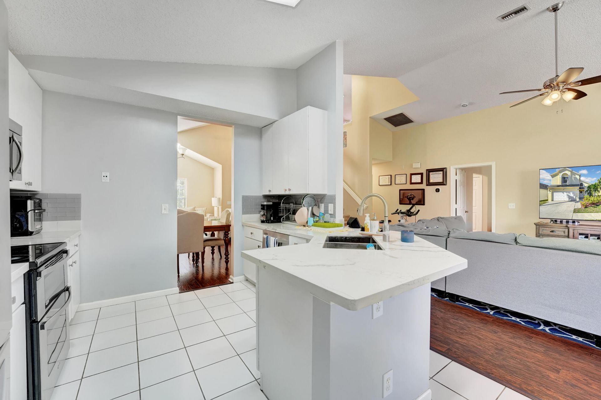 2008 Normandy Circle, West Palm Beach, FL 33409 Photo