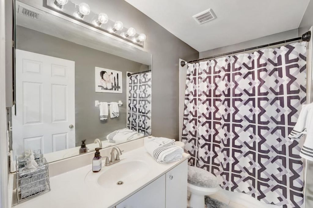 2008 Normandy Circle, West Palm Beach, FL 33409 Photo