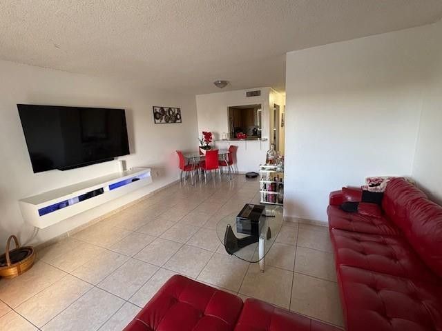 9359 Fontainebleau Boulevard, Unit F401, Miami, FL 33172 Photo