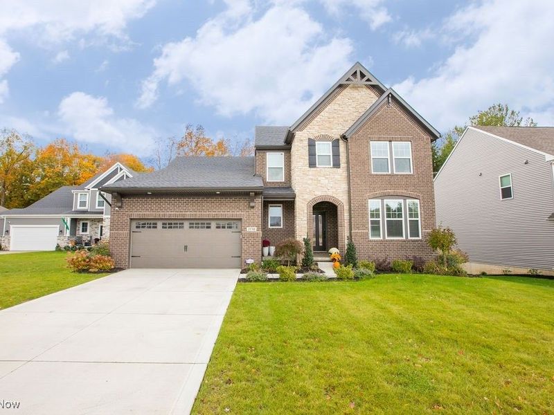 2770 Weeping Pine Drive, Medina, OH 44256 Photo 3