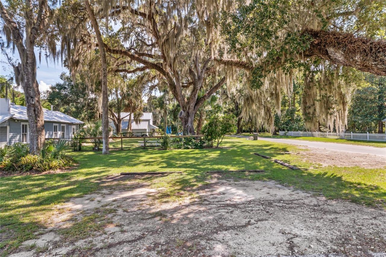 5610 Avenue G, Mc Intosh, FL 32664 Photo