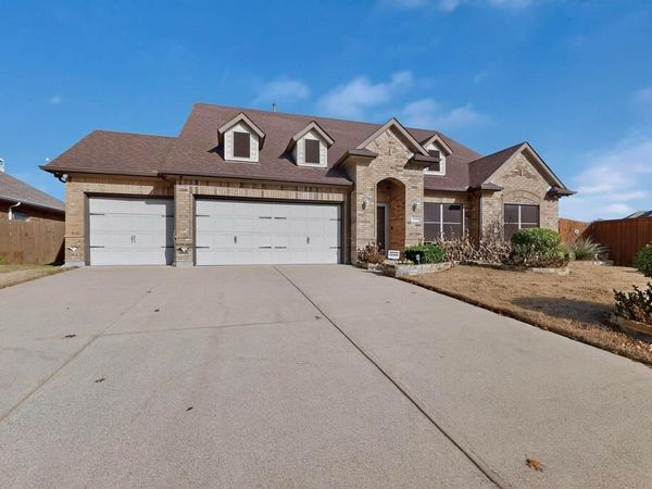 3020 Glenoaks Drive, Royse City, TX 75189