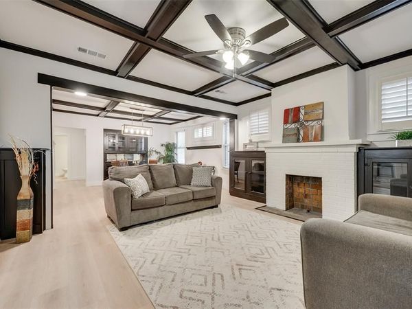 1205 W Arlington Avenue, Fort Worth, TX 76110