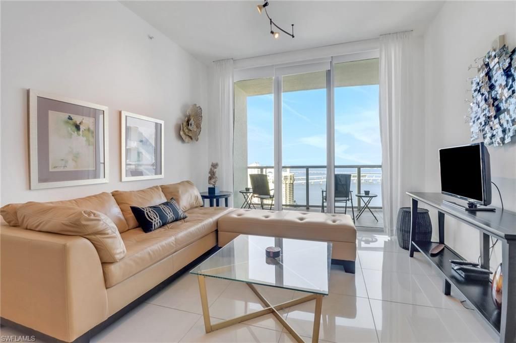 3000 Oasis Grand Blvd, Unit MPH6, Fort Myers, FL 33916 Photo