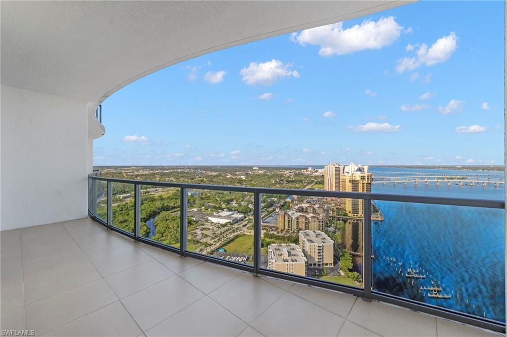 3000 Oasis Grand Blvd, Unit MPH6, Fort Myers, FL 33916 Photo