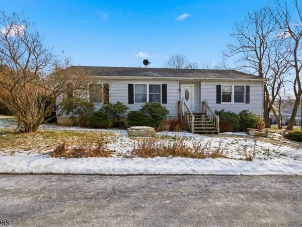 81 Belvidere Ave, Oxford, NJ 07863