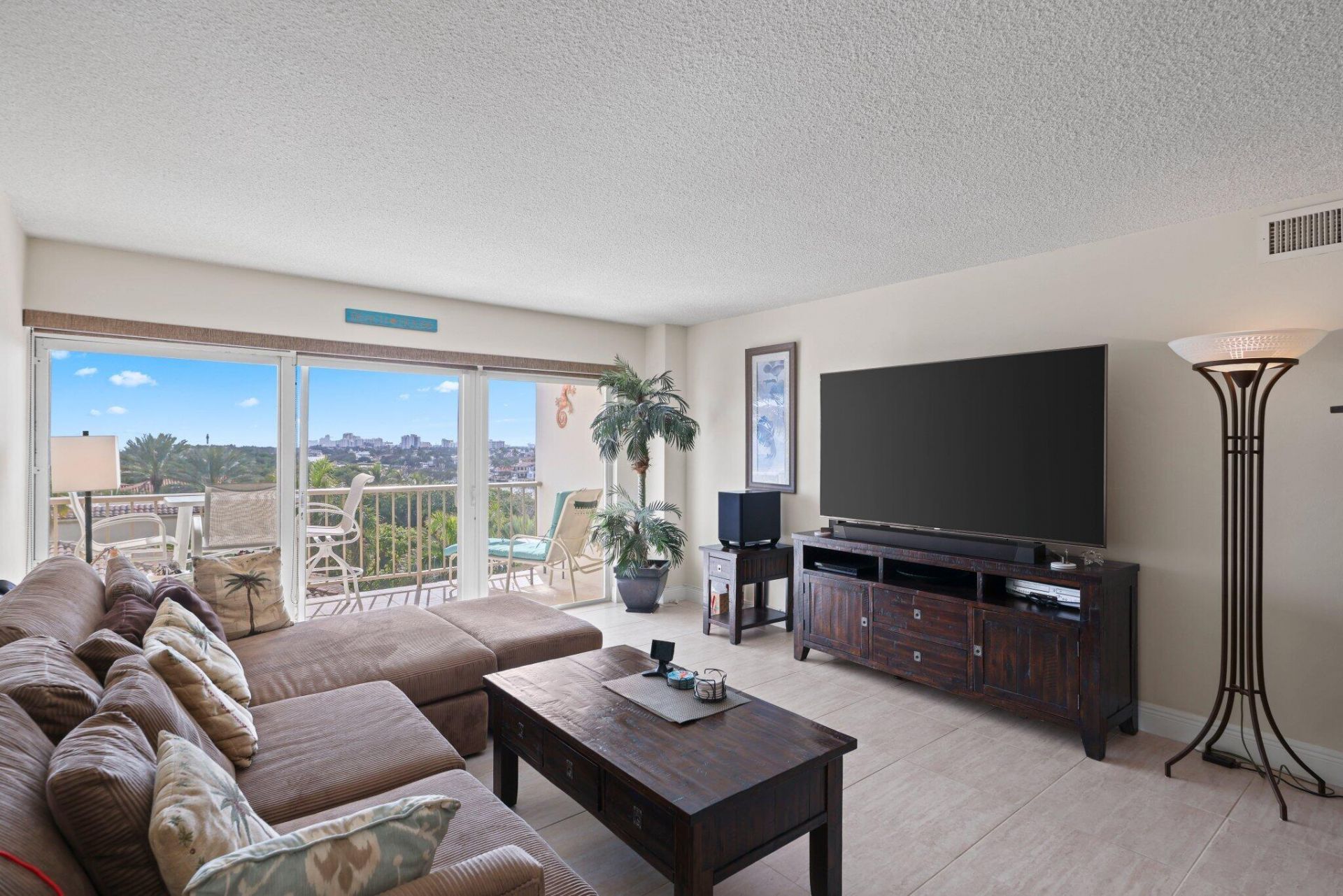 1021 Hillsboro Mile, Unit 504, Hillsboro Beach, FL 33062 Photo