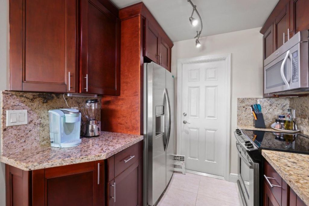 1021 Hillsboro Mile, Unit 504, Hillsboro Beach, FL 33062 Photo