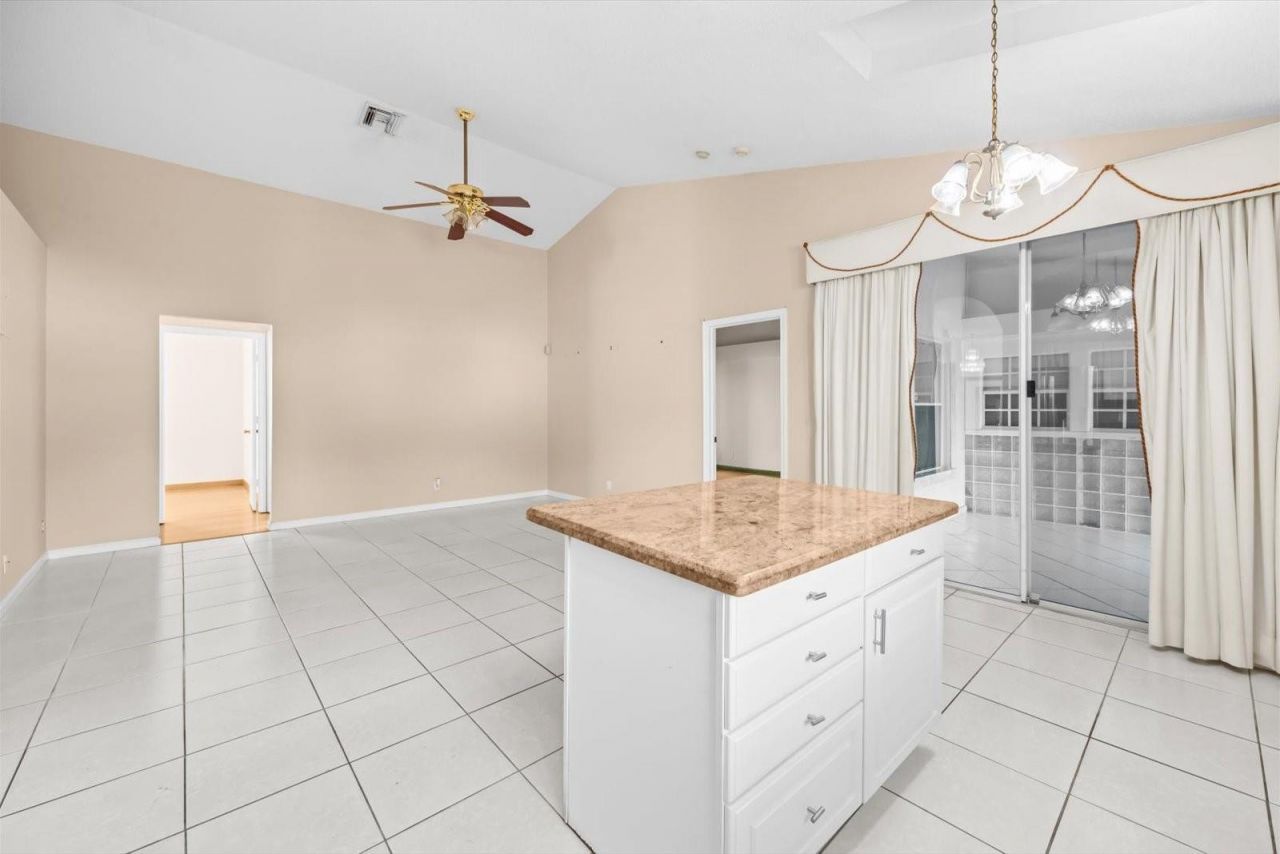 2010 Normandy Circle, West Palm Beach, FL 33409 Photo