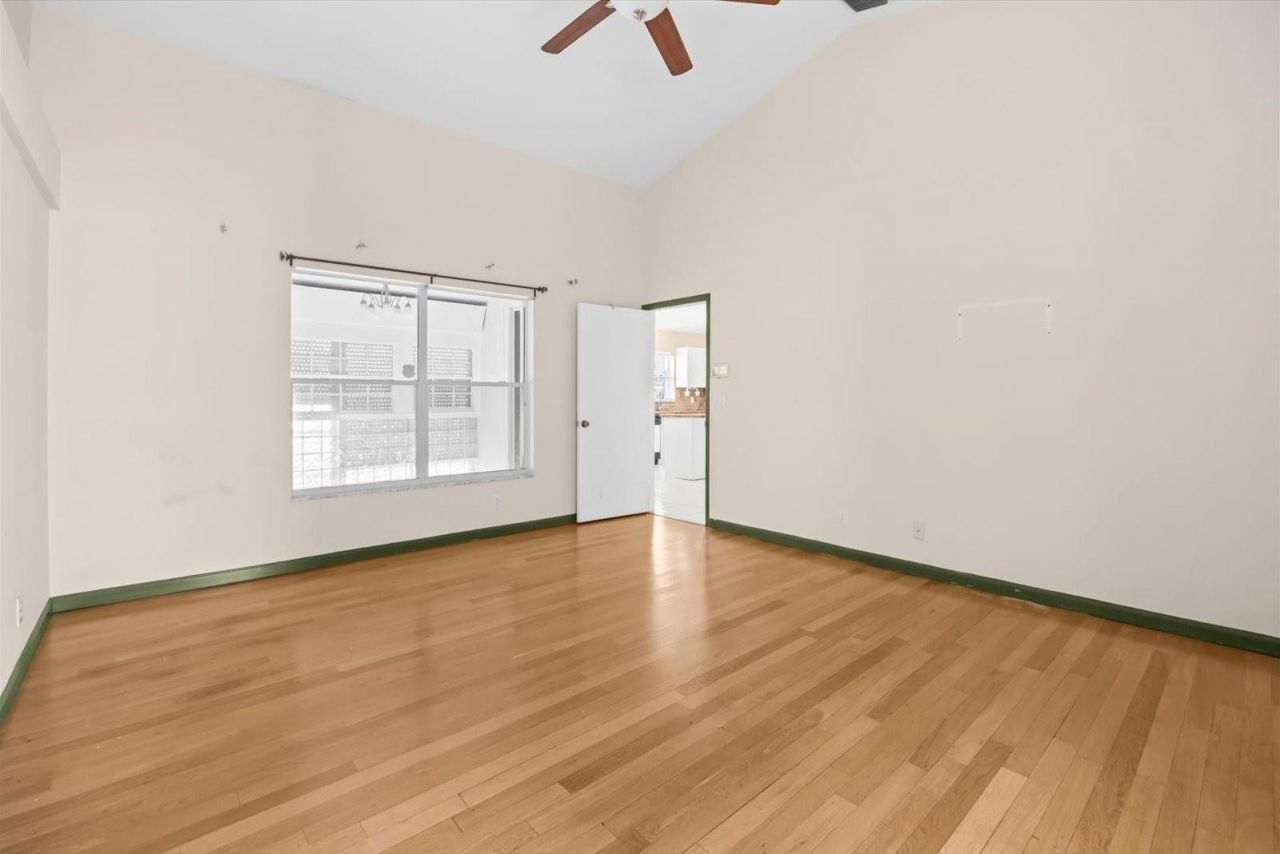 2010 Normandy Circle, West Palm Beach, FL 33409 Photo