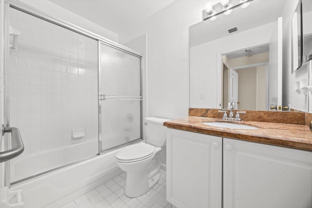 2010 Normandy Circle, West Palm Beach, FL 33409 Photo