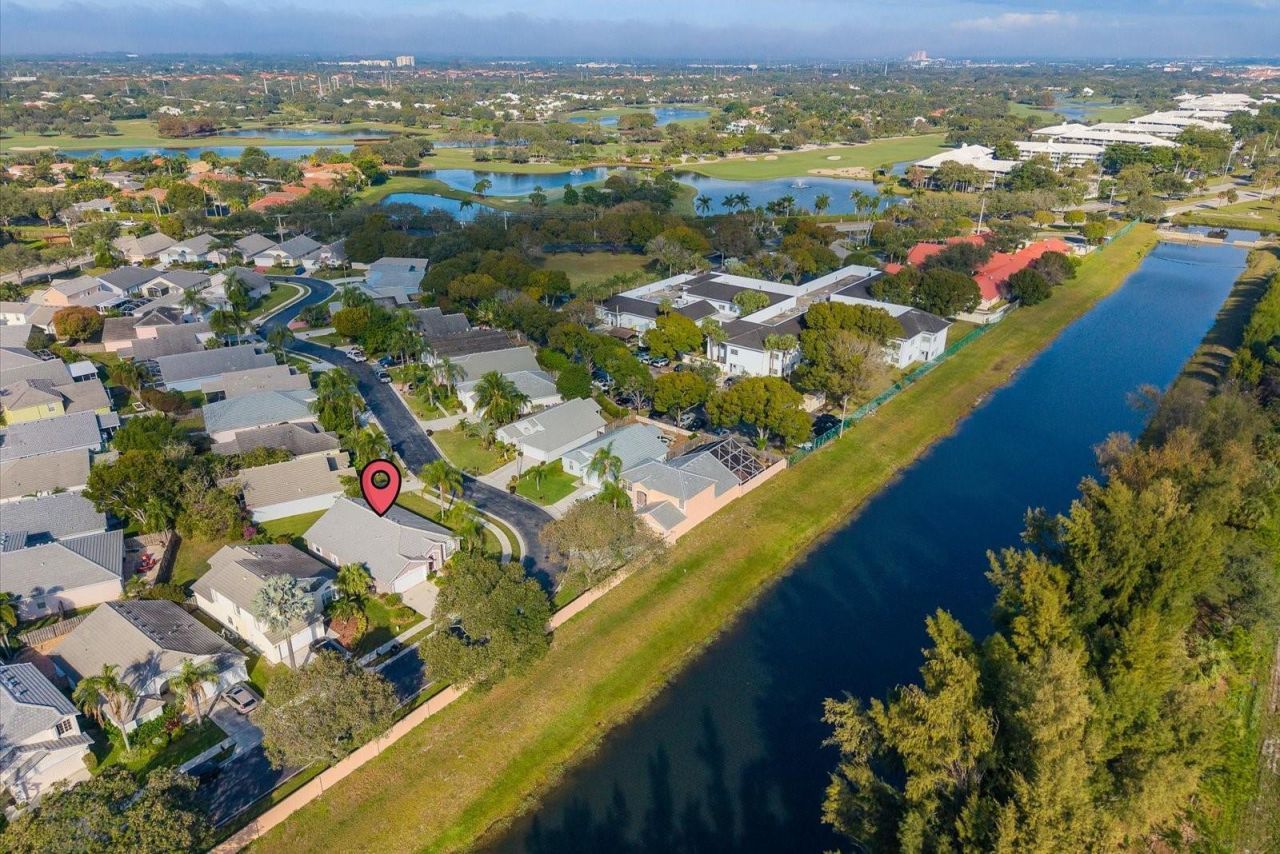 2010 Normandy Circle, West Palm Beach, FL 33409 Photo