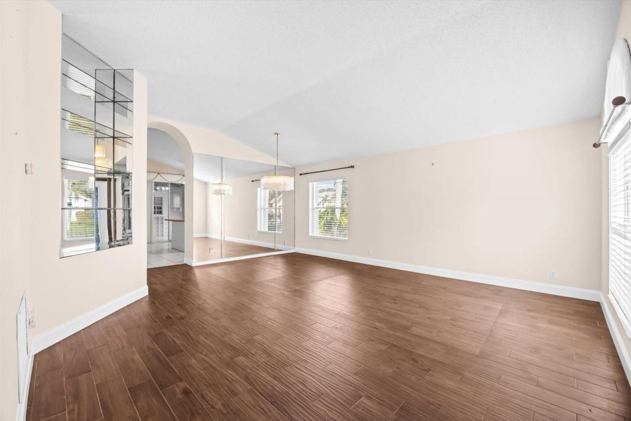 2010 Normandy Circle, West Palm Beach, FL 33409 Photo