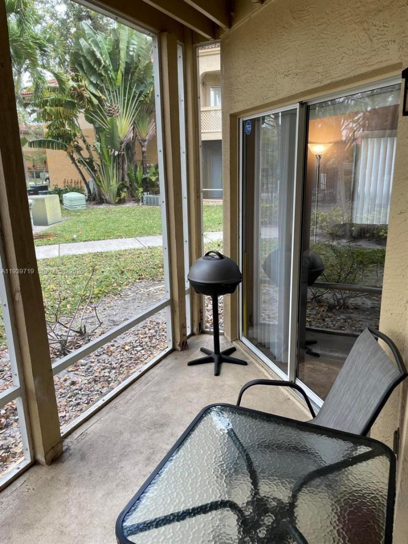 4767 Via Palm Lks, Unit 208, West Palm Beach, FL 33417 Photo