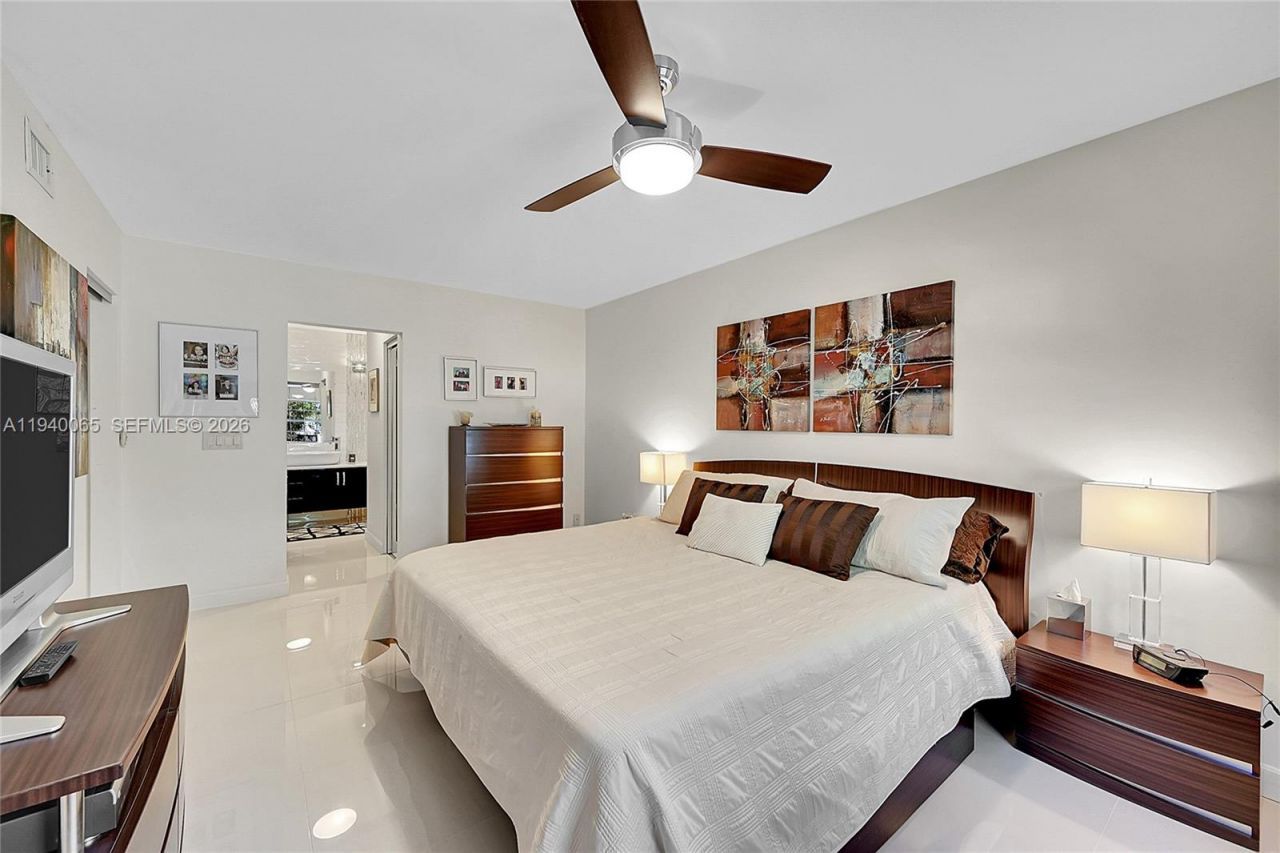 6261 Bay Club Dr, Unit 4, Fort Lauderdale, FL 33308 Photo