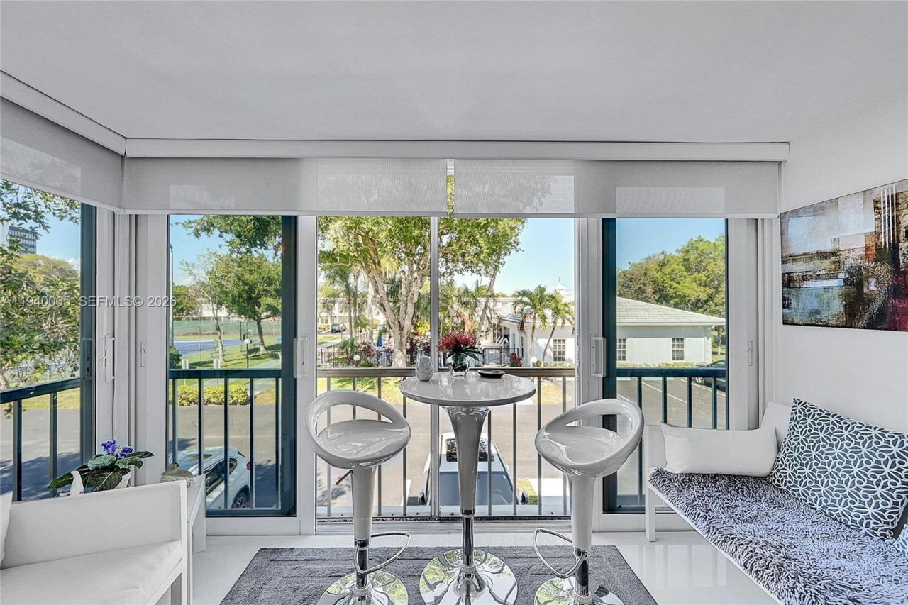 6261 Bay Club Dr, Unit 4, Fort Lauderdale, FL 33308 Photo