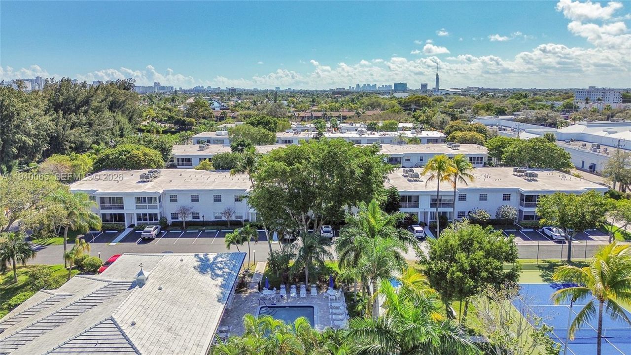 6261 Bay Club Dr, Unit 4, Fort Lauderdale, FL 33308 Photo