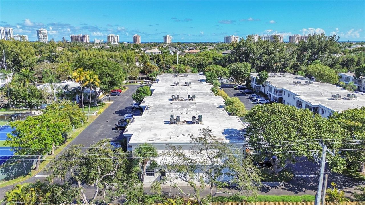 6261 Bay Club Dr, Unit 4, Fort Lauderdale, FL 33308 Photo