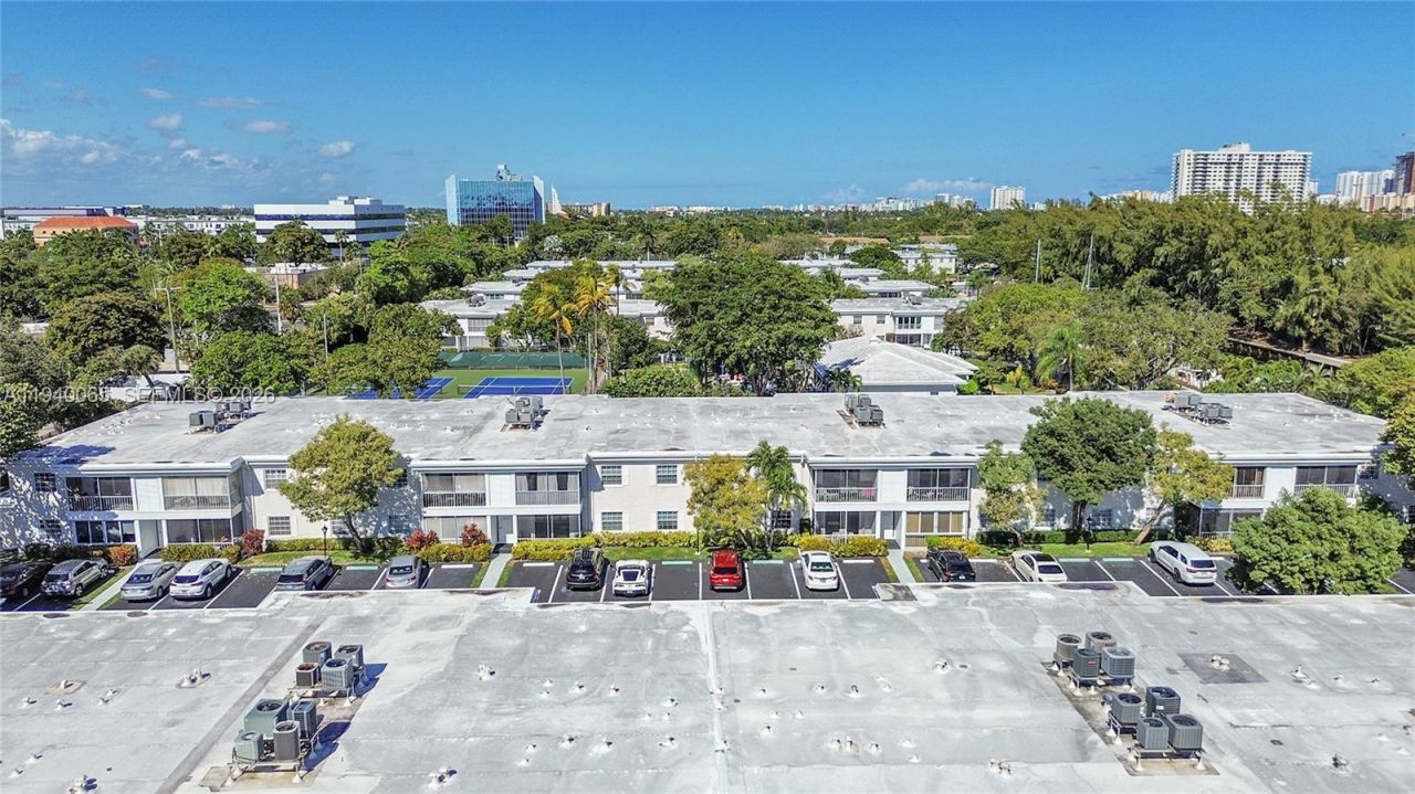 6261 Bay Club Dr, Unit 4, Fort Lauderdale, FL 33308 Photo