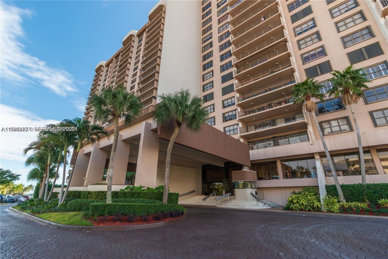 Please Call For Address, Unit 807, Miami, FL 33181 Photo