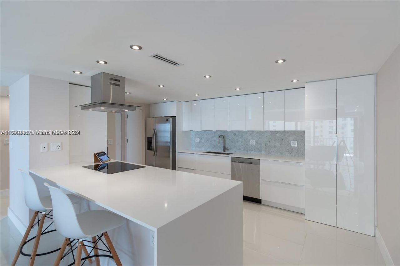 Please Call For Address, Unit 807, Miami, FL 33181 Photo