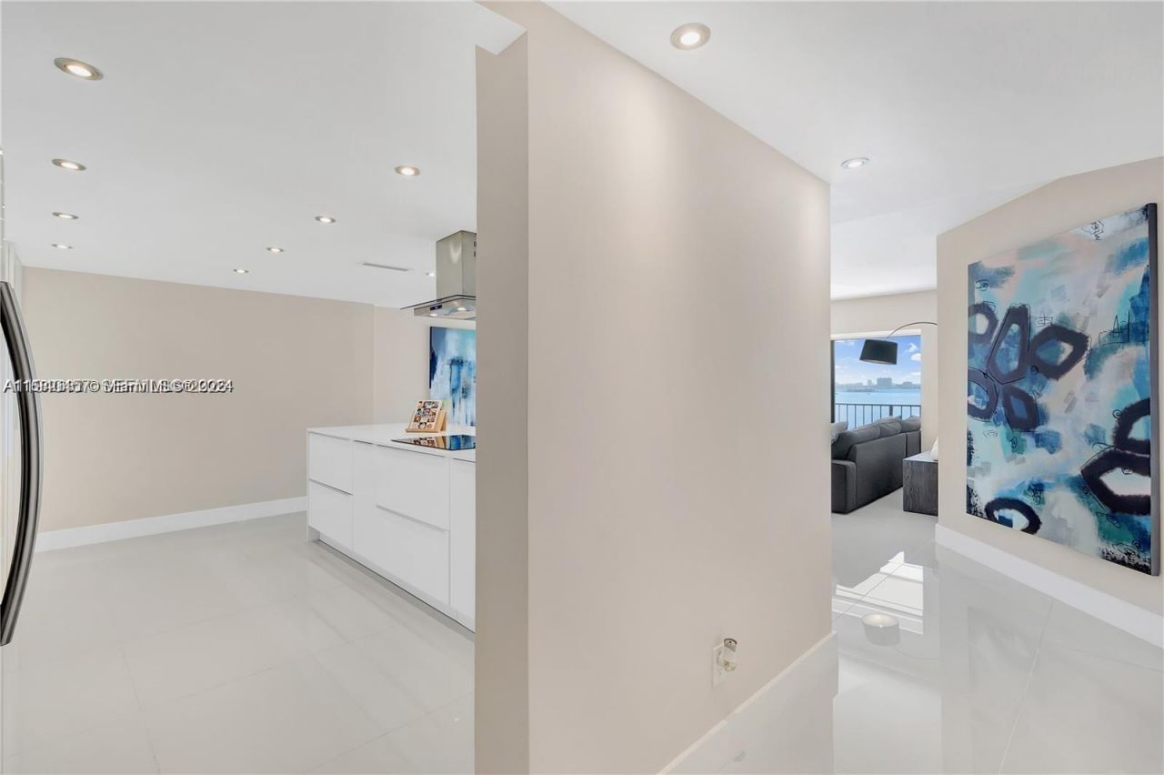 Please Call For Address, Unit 807, Miami, FL 33181 Photo